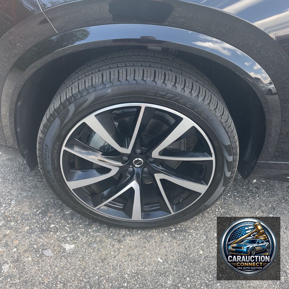 2024 Volvo XC90 B6 - Ultimate