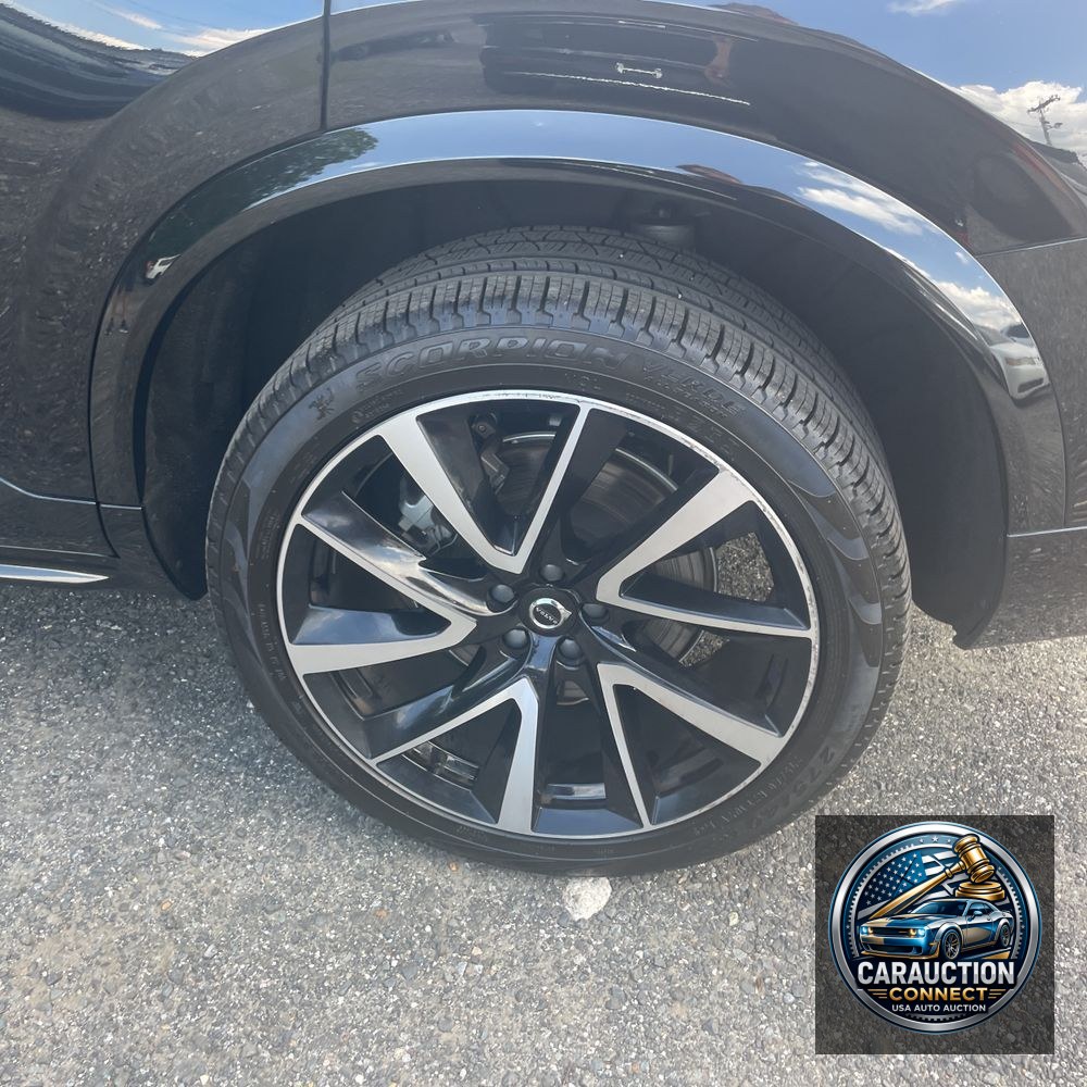 2024 Volvo XC90 B6 - Ultimate