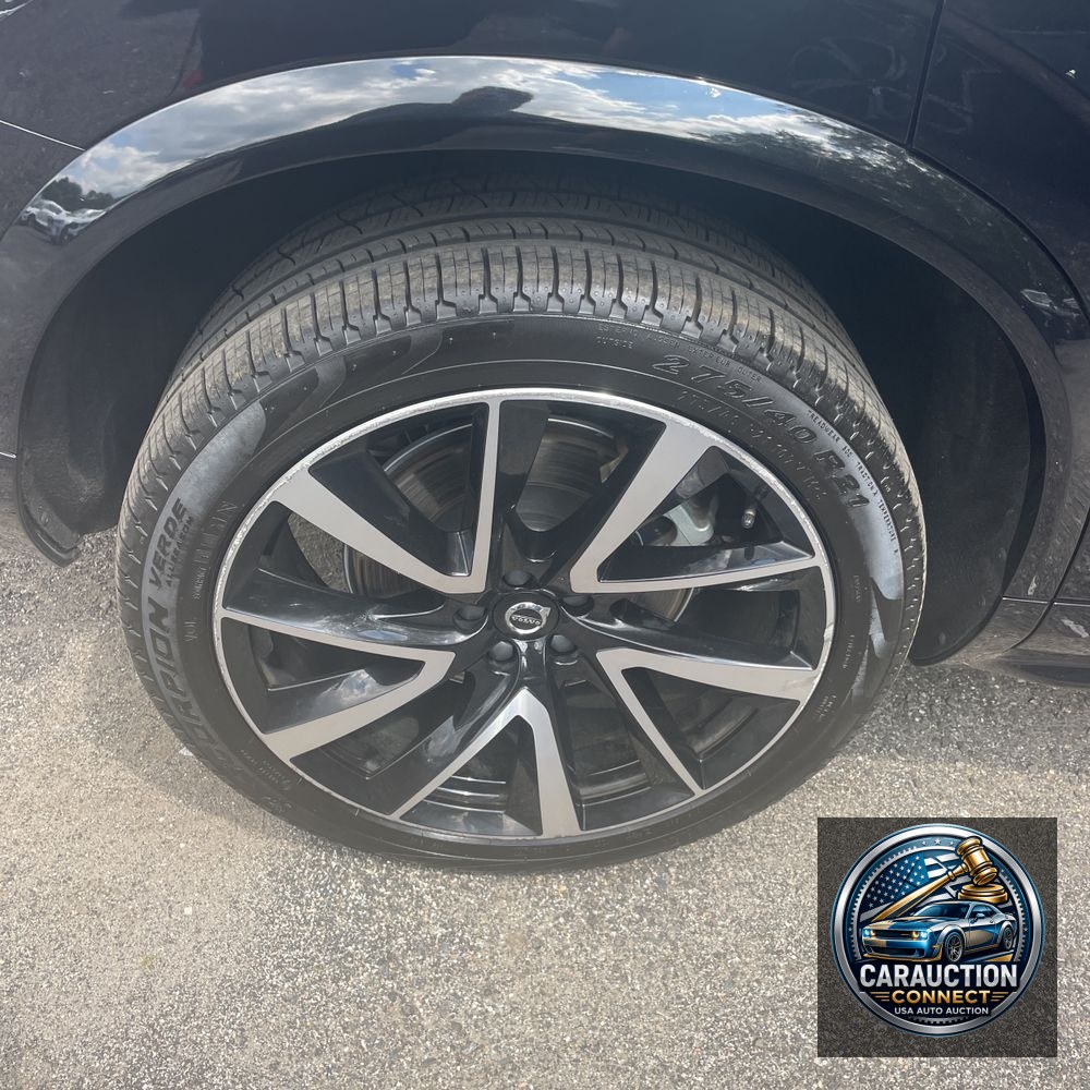 2024 Volvo XC90 B6 - Ultimate