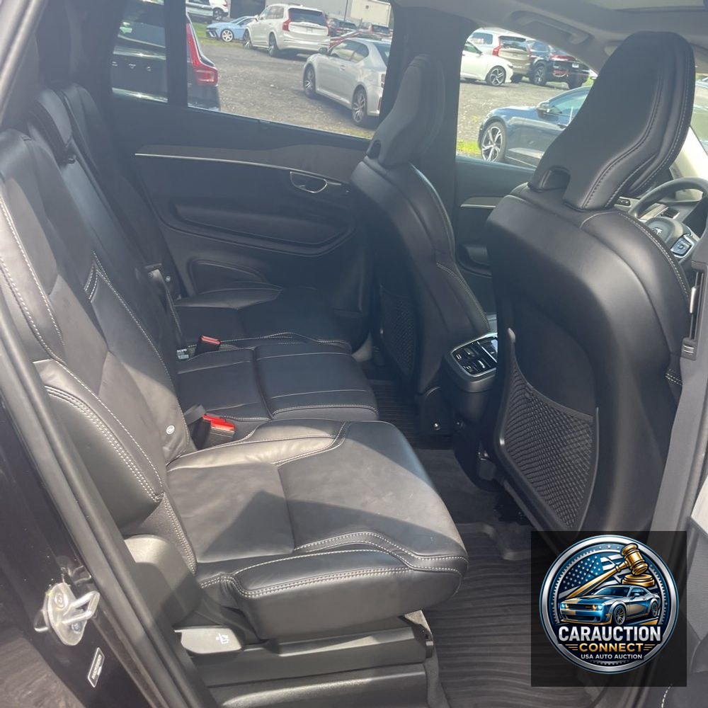 2024 Volvo XC90 B6 - Ultimate