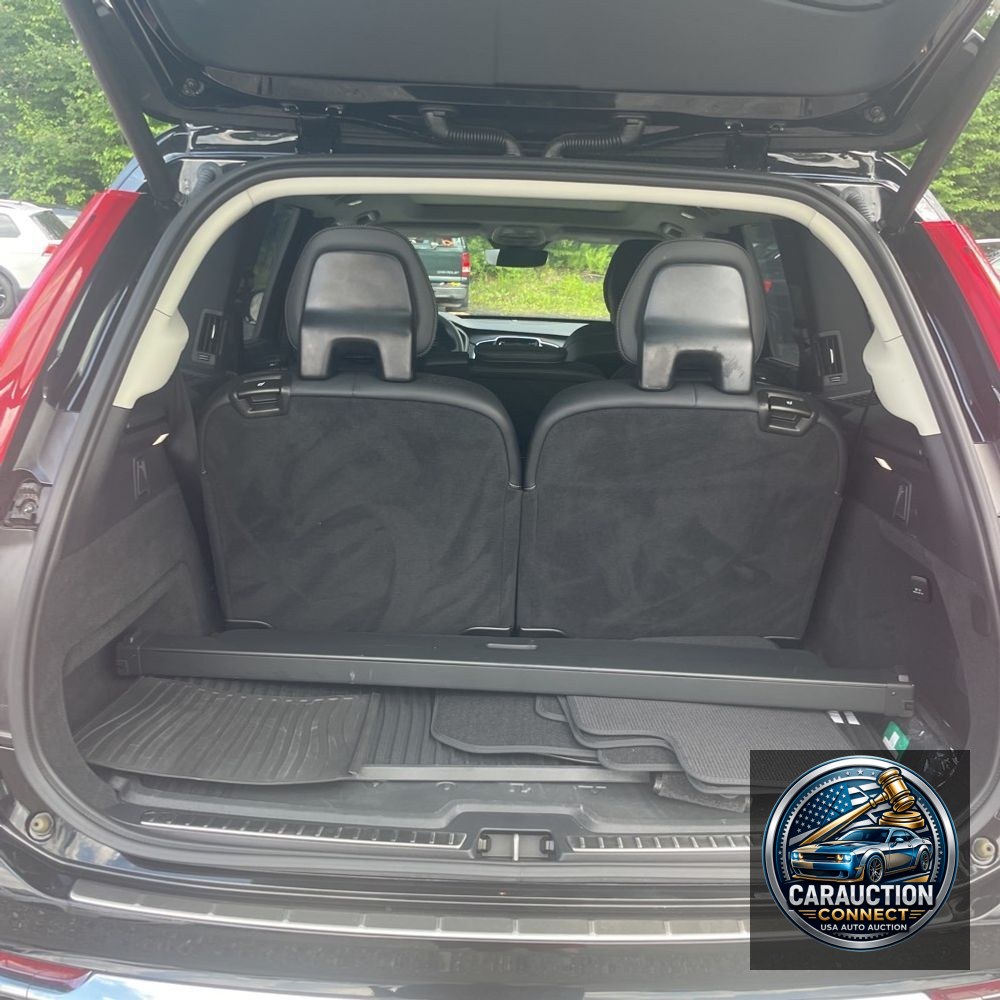 2024 Volvo XC90 B6 - Ultimate