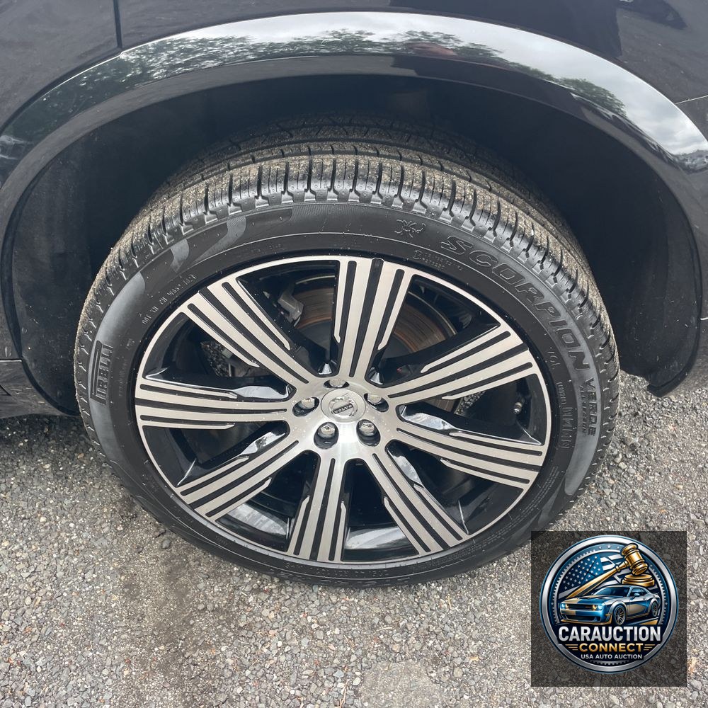 2024 Volvo XC90 B6 - Ultimate