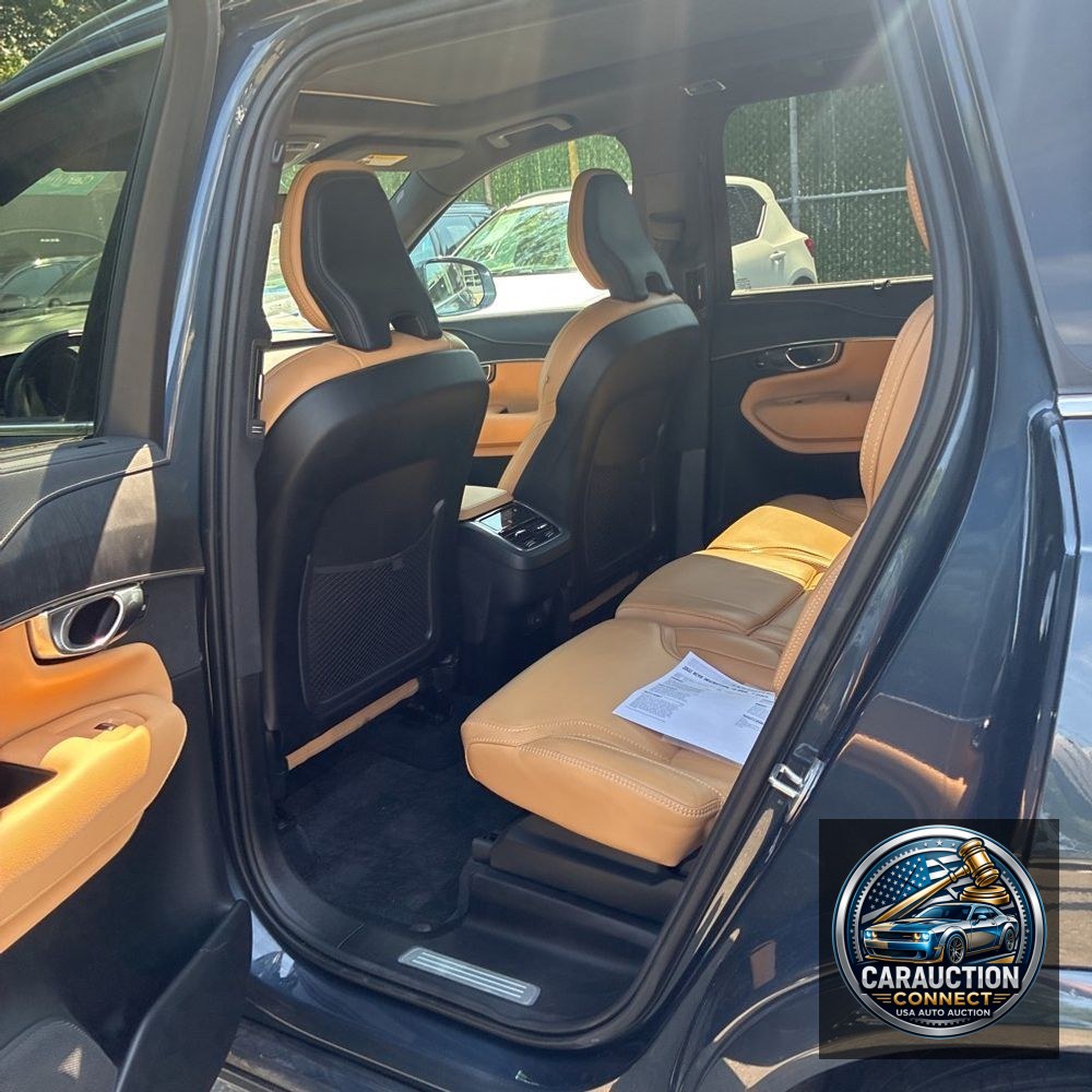 2022 Volvo XC90 T6 - Inscription