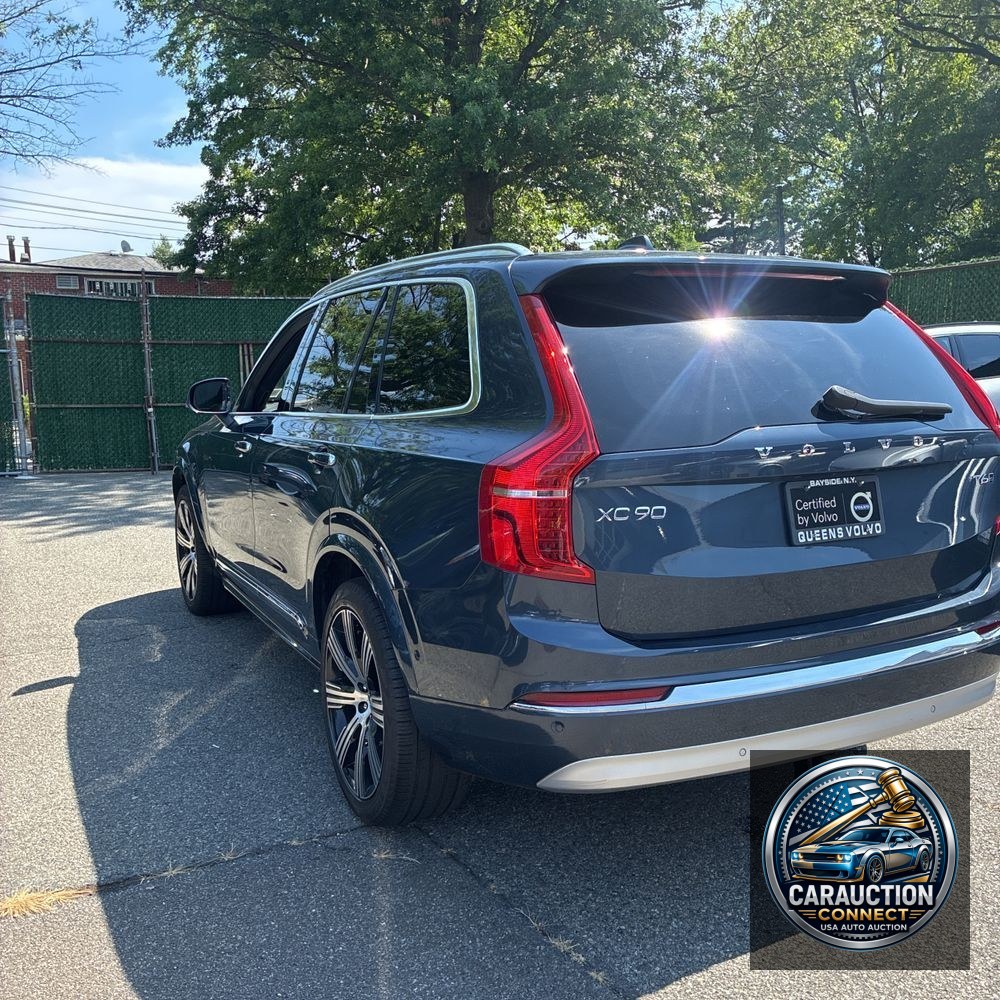2022 Volvo XC90 T6 - Inscription