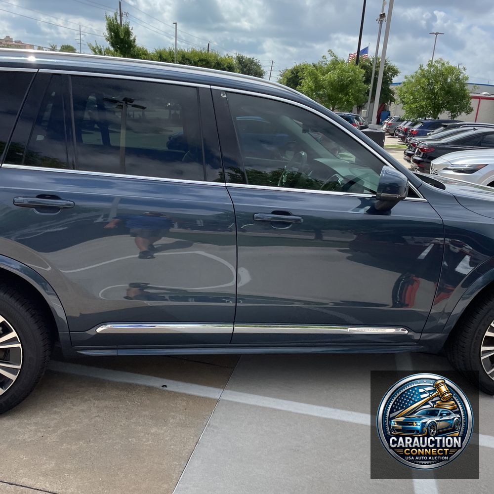 2022 Volvo XC90 T8 - Inscription Exp