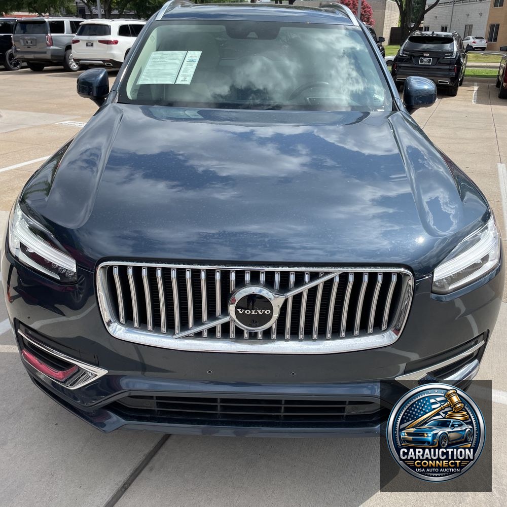 2022 Volvo XC90 T8 - Inscription Exp