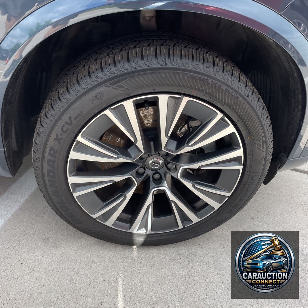 2022 Volvo XC90 T8 - Inscription Exp