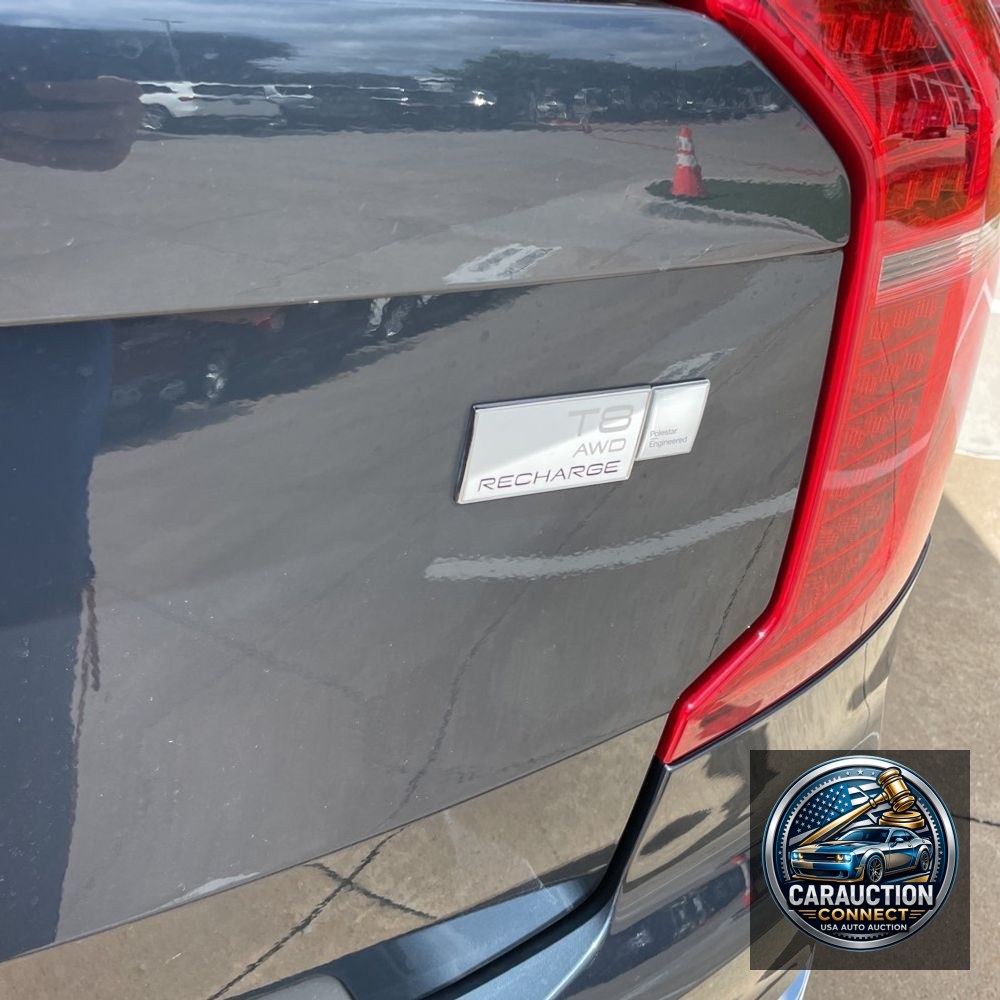 2022 Volvo XC90 T8 - Inscription Exp