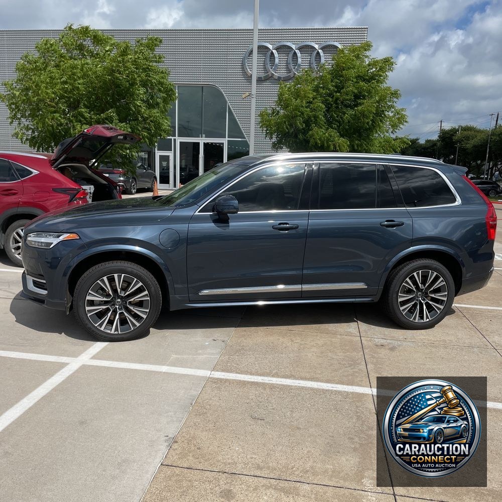 2022 Volvo XC90 T8 - Inscription Exp