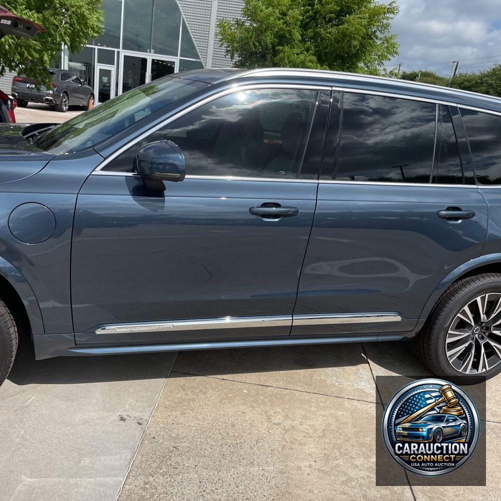 2022 Volvo XC90 T8 - Inscription Exp