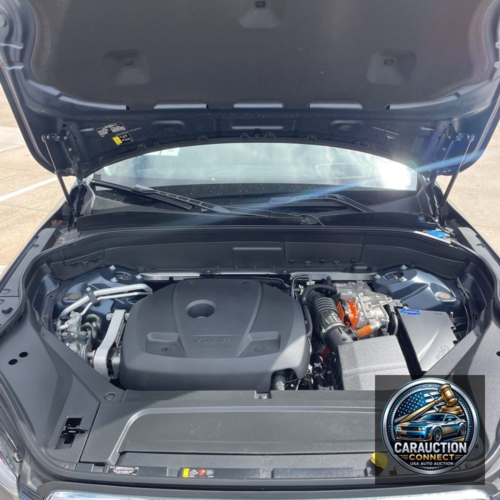 2022 Volvo XC90 T8 - Inscription Exp
