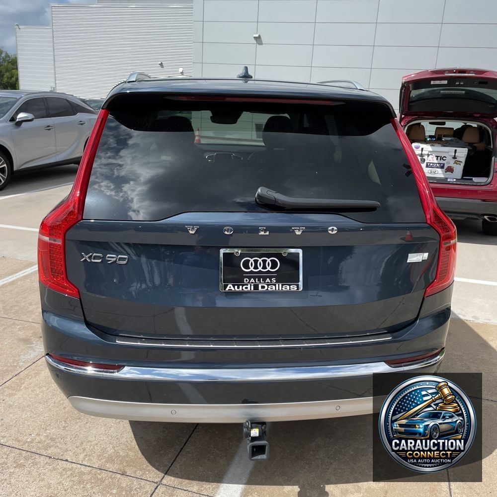 2022 Volvo XC90 T8 - Inscription Exp