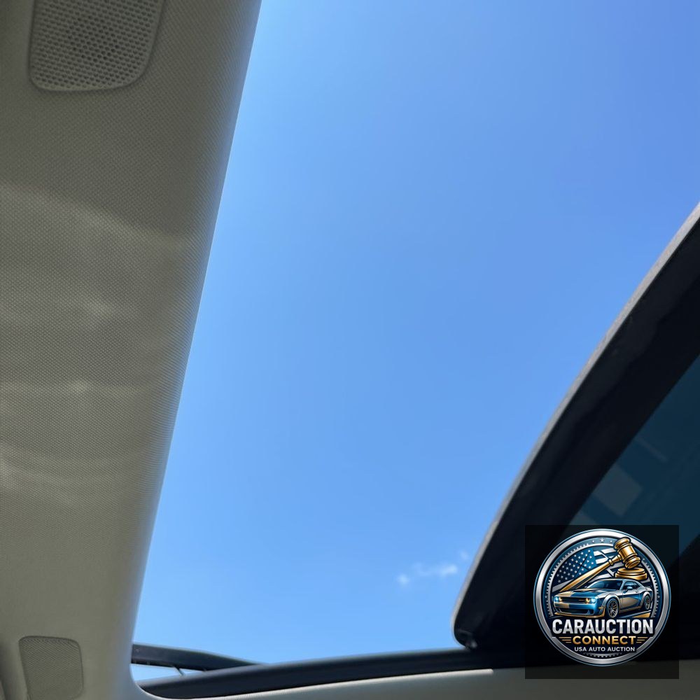2023 Volvo XC90 T8 - Plus