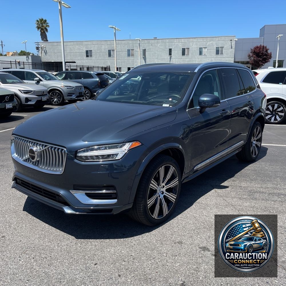 2023 Volvo XC90 T8 - Ultimate