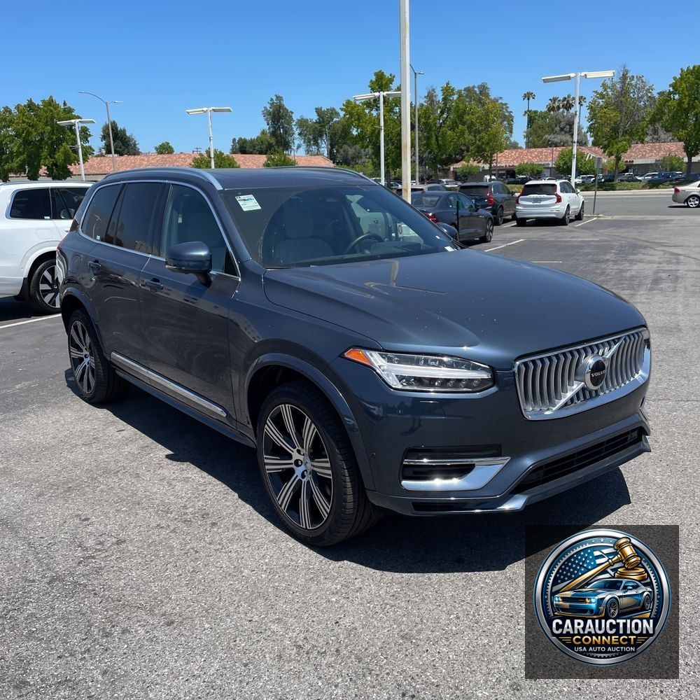 2023 Volvo XC90 T8 - Ultimate