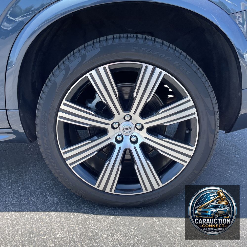 2023 Volvo XC90 T8 - Ultimate