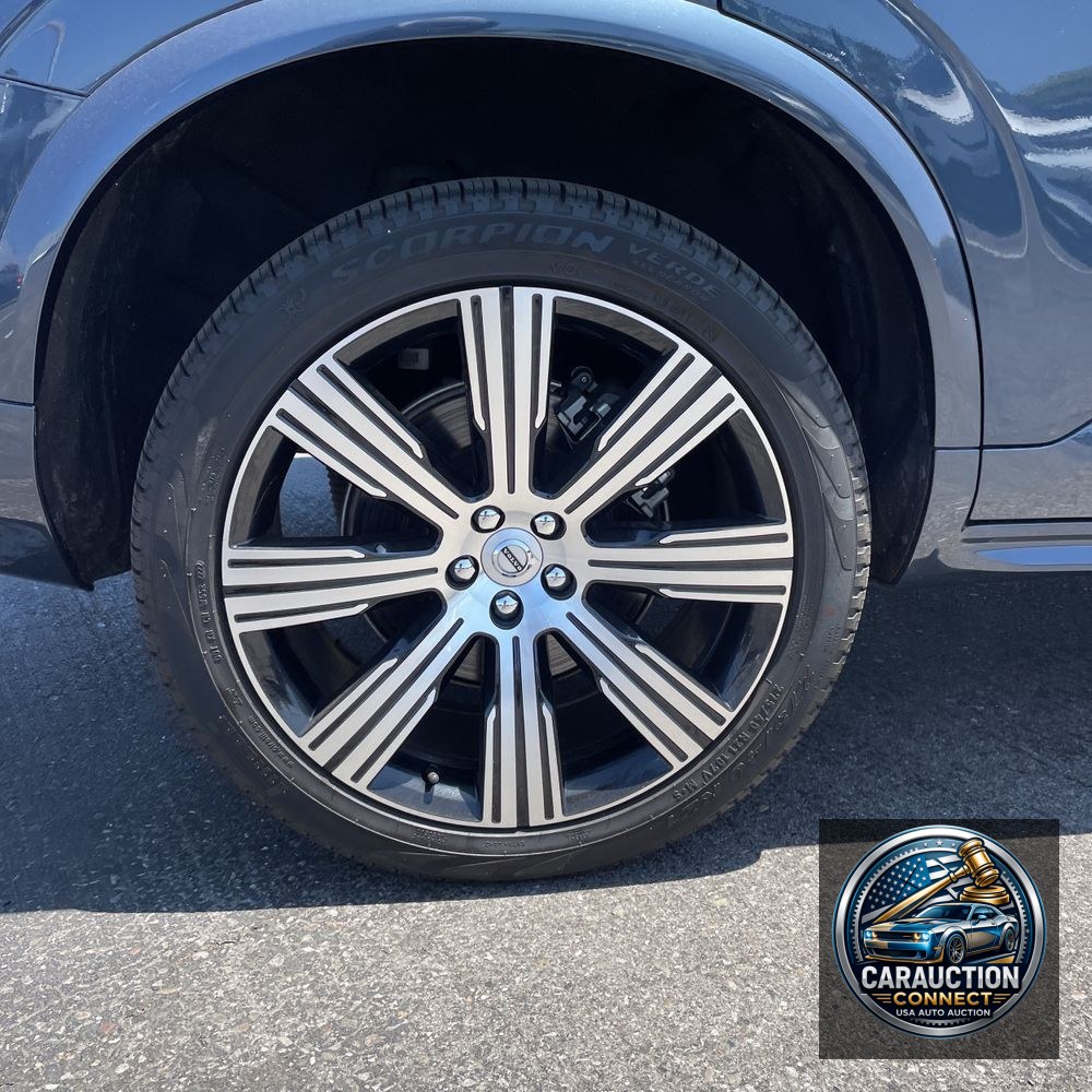 2023 Volvo XC90 T8 - Ultimate