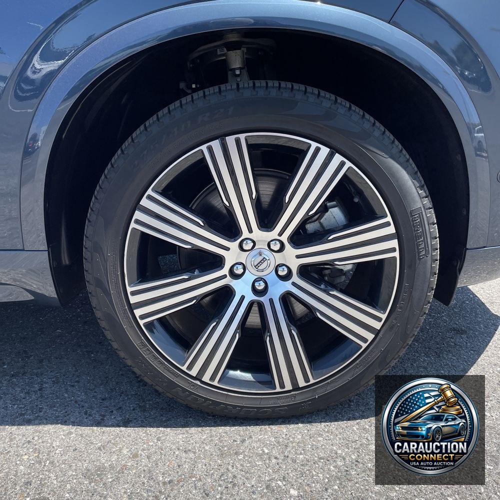2023 Volvo XC90 T8 - Ultimate