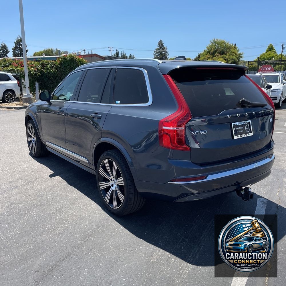 2023 Volvo XC90 T8 - Ultimate