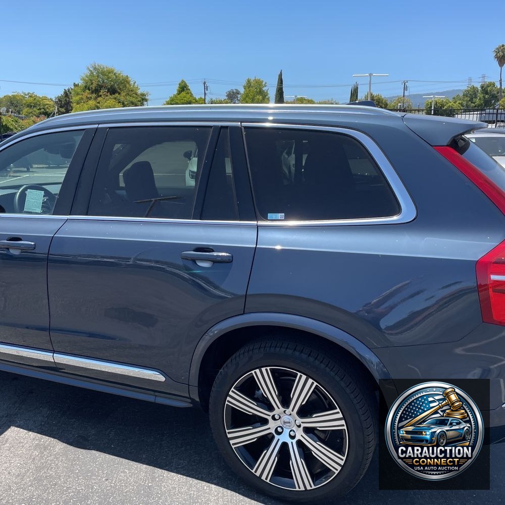 2023 Volvo XC90 T8 - Ultimate