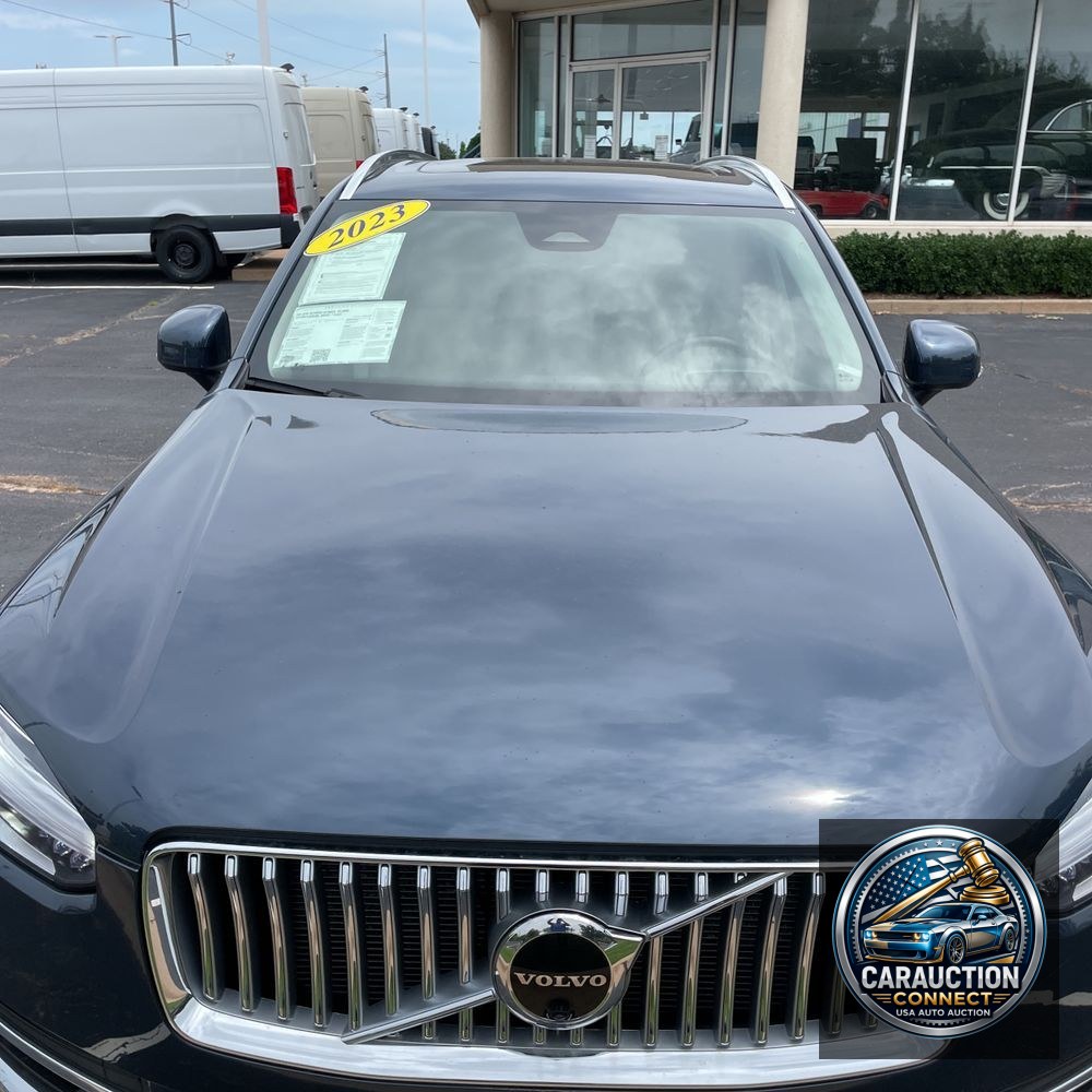 2023 Volvo XC90 T8 - Ultimate