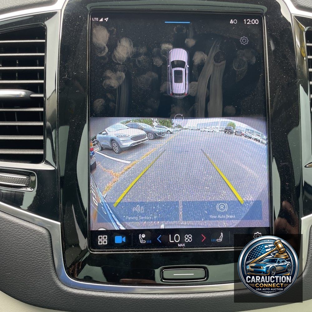 2023 Volvo XC90 T8 - Ultimate