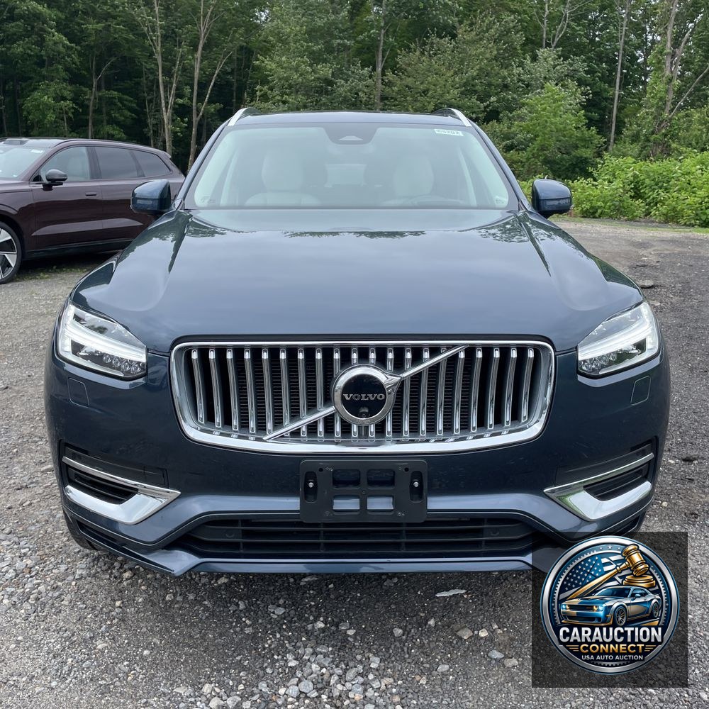 2023 Volvo XC90 T8 - Ultimate