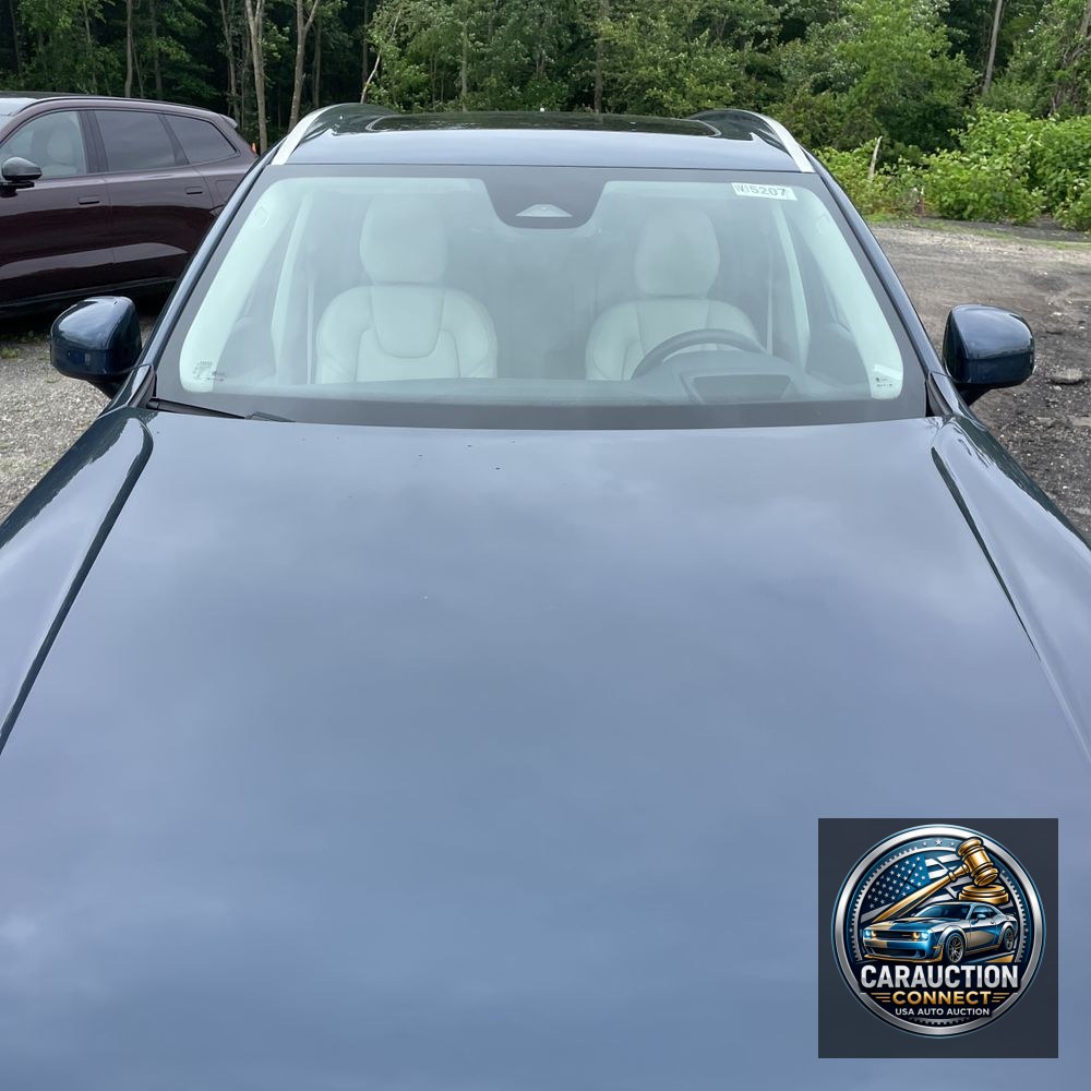2023 Volvo XC90 T8 - Ultimate