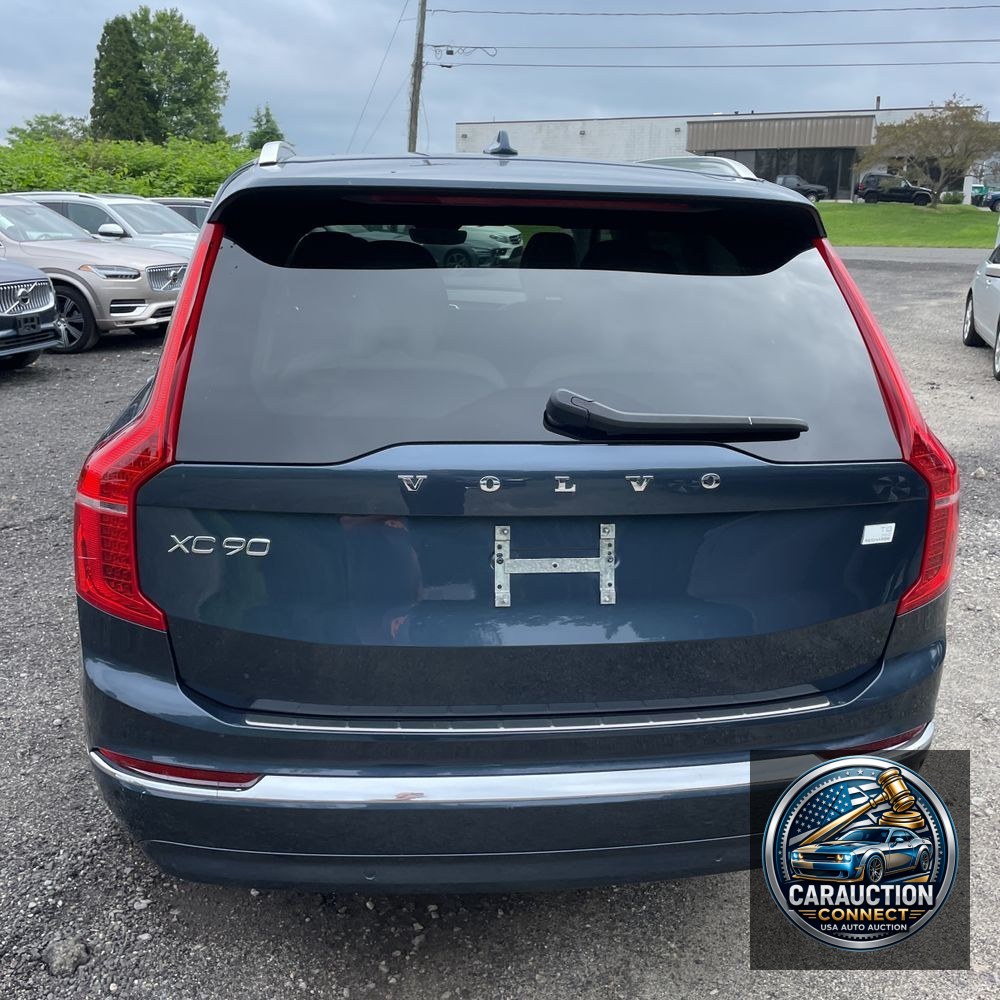 2023 Volvo XC90 T8 - Ultimate