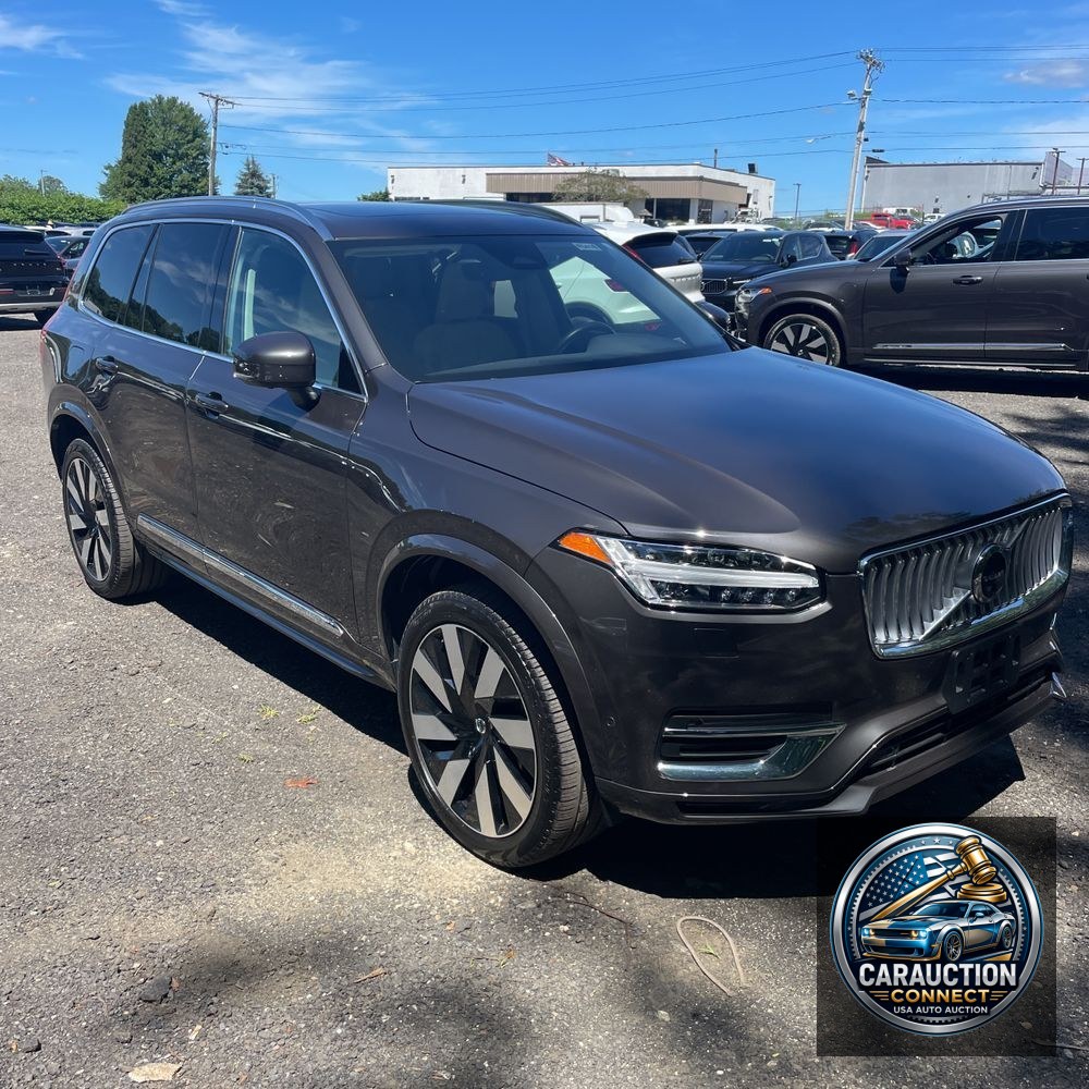 2024 Volvo XC90 T8 - Plus PHEV