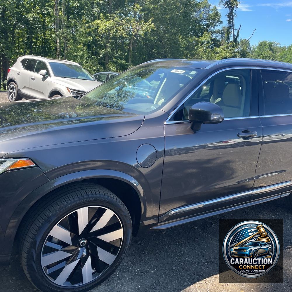 2024 Volvo XC90 T8 - Plus PHEV