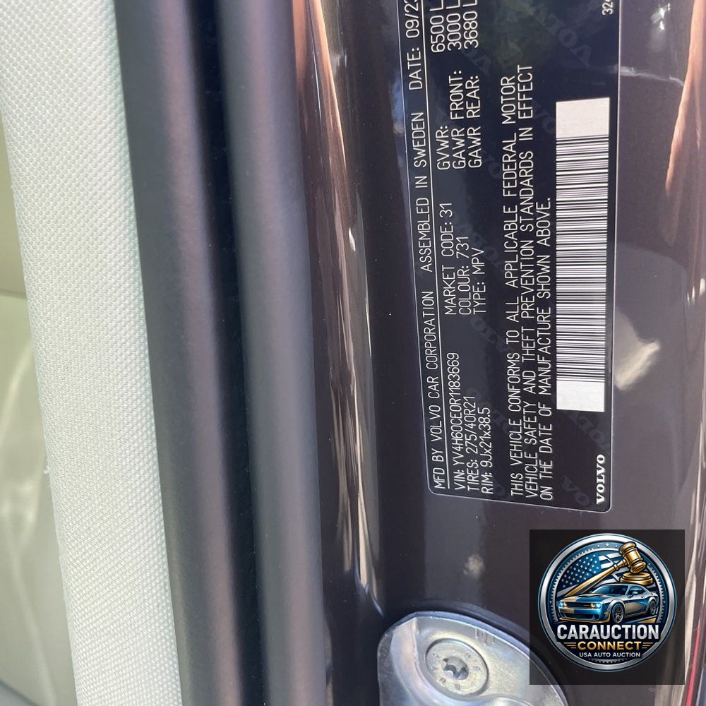 2024 Volvo XC90 T8 - Plus PHEV