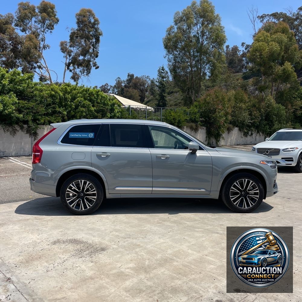2024 Volvo XC90 T8 - Plus PHEV