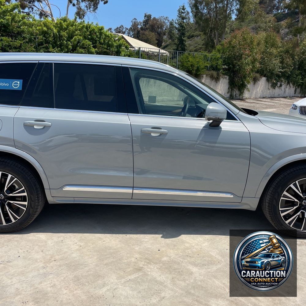 2024 Volvo XC90 T8 - Plus PHEV