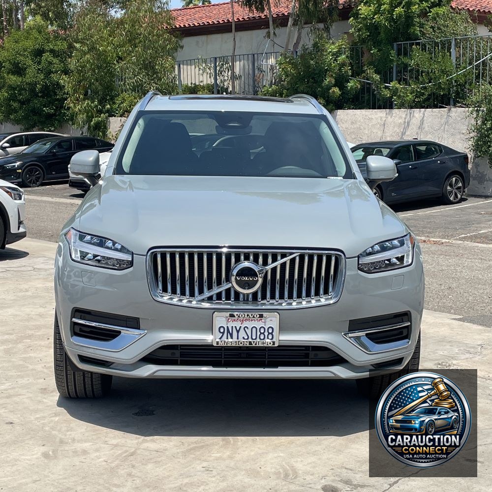 2024 Volvo XC90 T8 - Plus PHEV