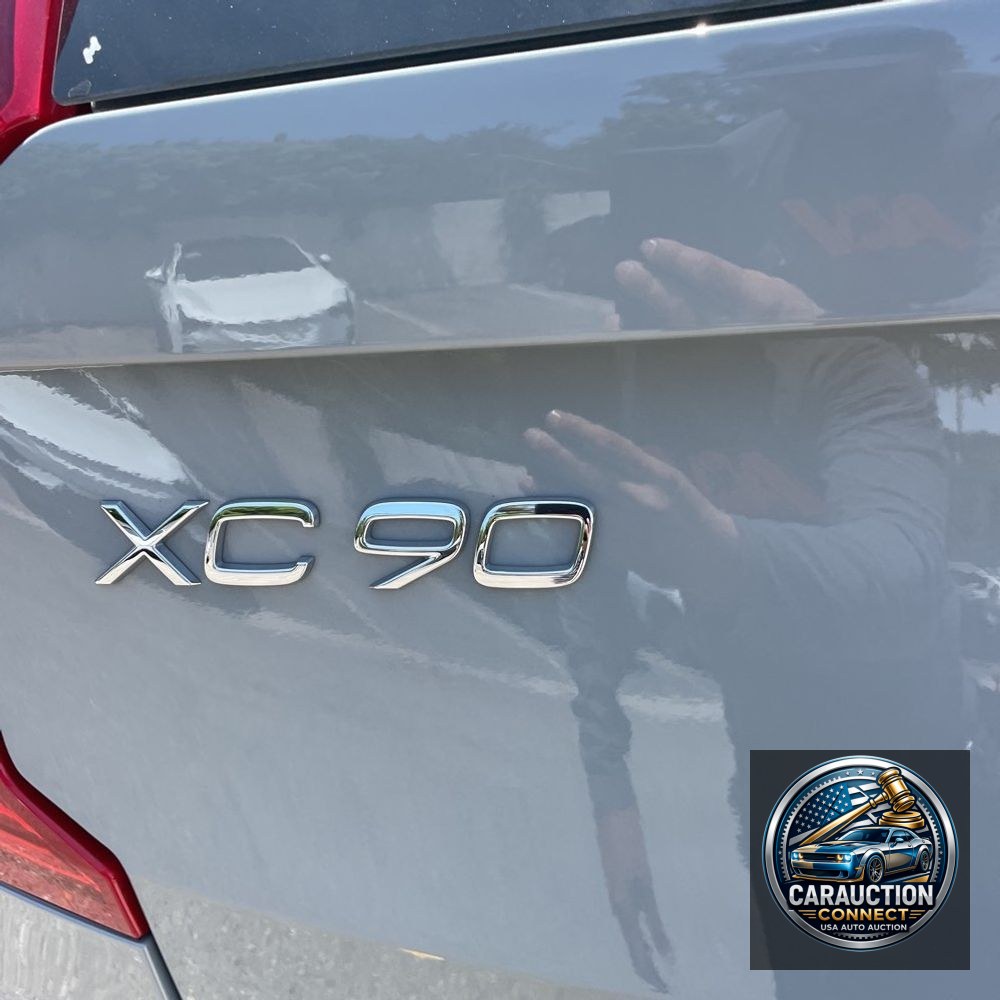 2024 Volvo XC90 T8 - Plus PHEV