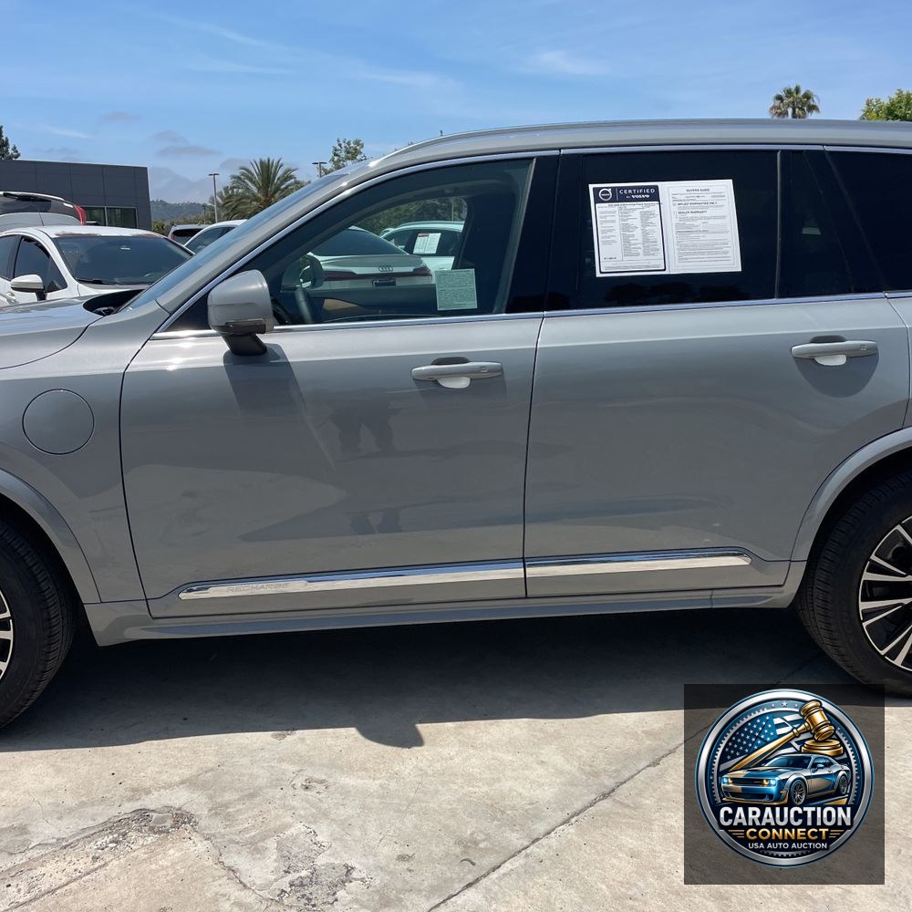 2024 Volvo XC90 T8 - Plus PHEV