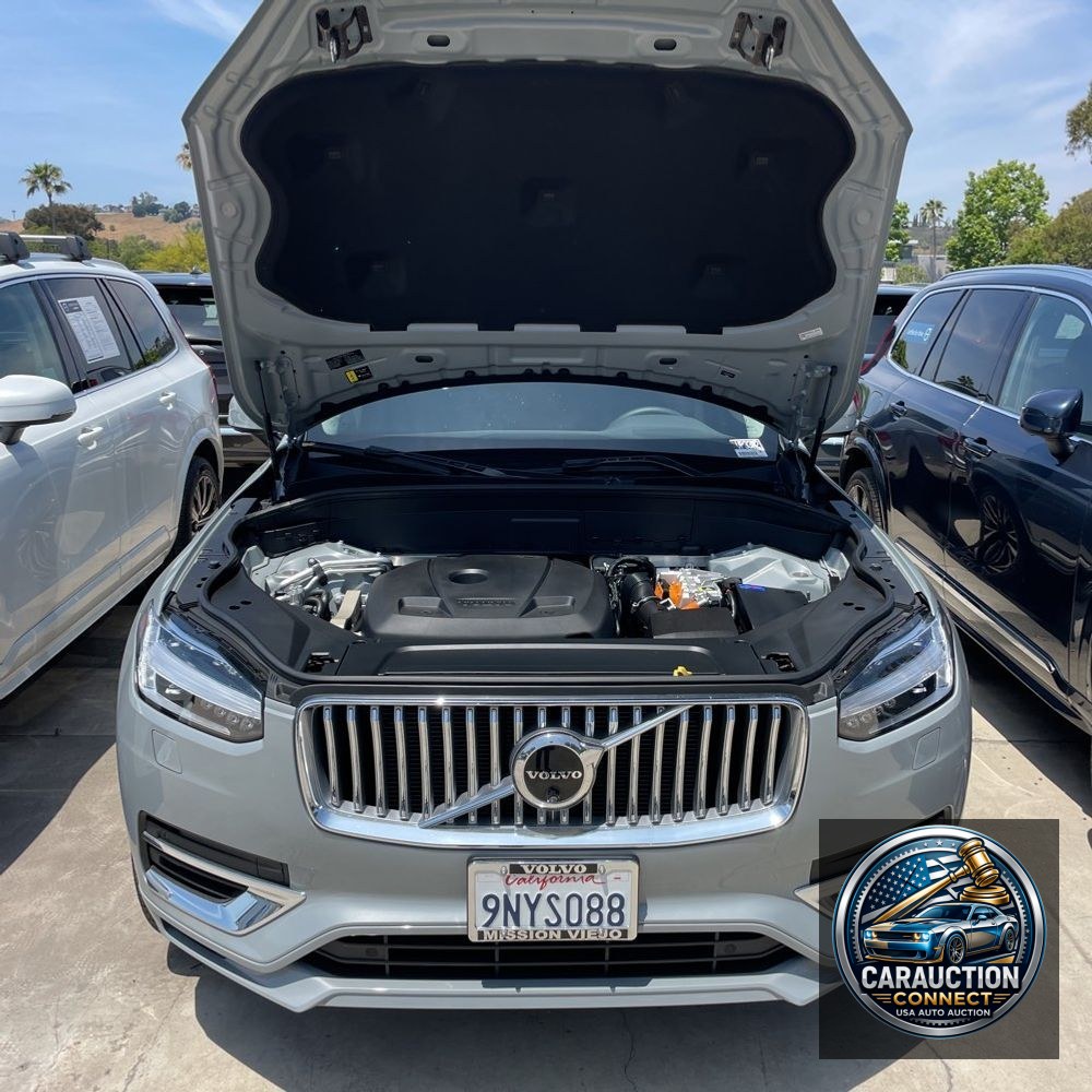 2024 Volvo XC90 T8 - Plus PHEV