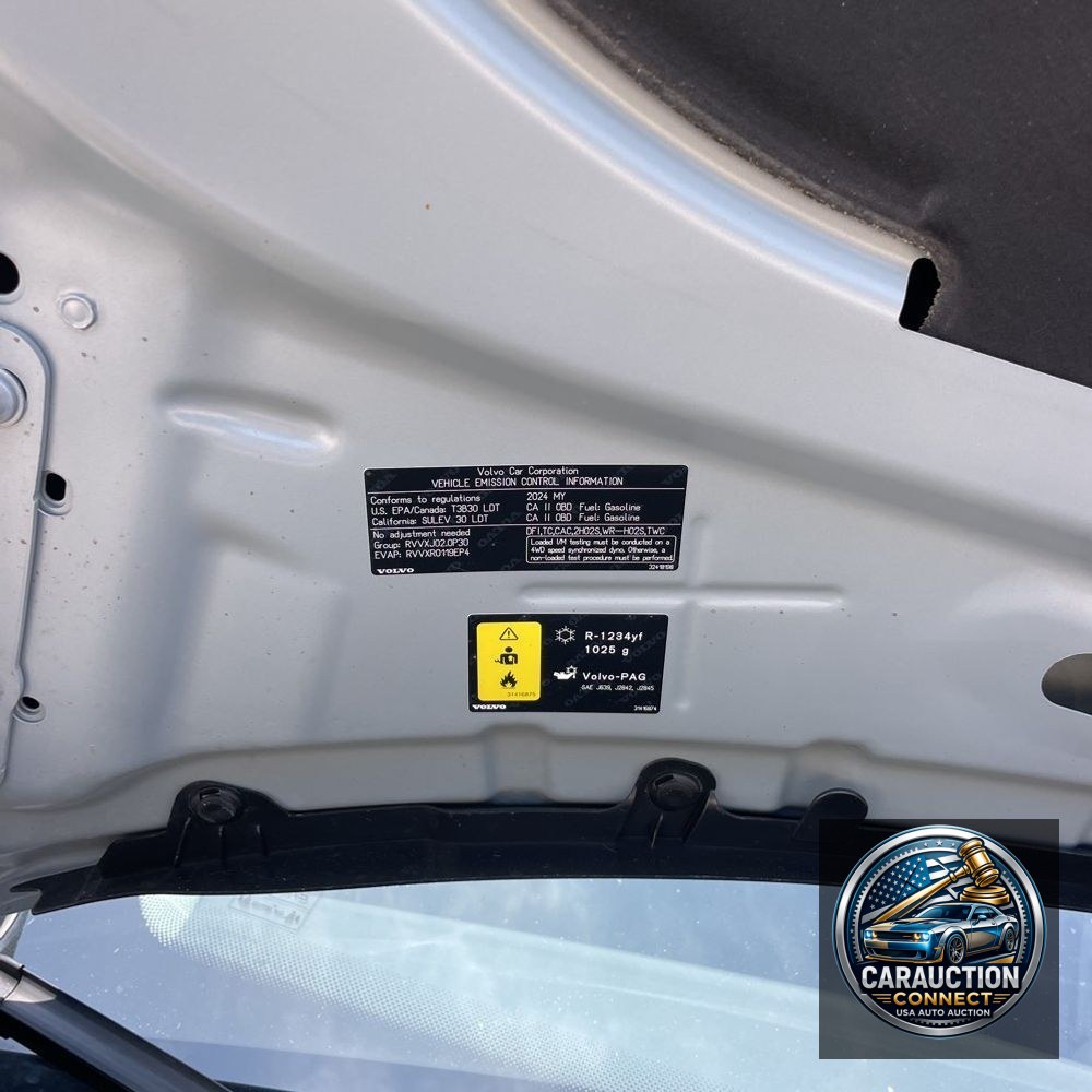 2024 Volvo XC90 T8 - Plus PHEV
