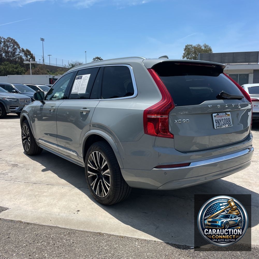 2024 Volvo XC90 T8 - Plus PHEV
