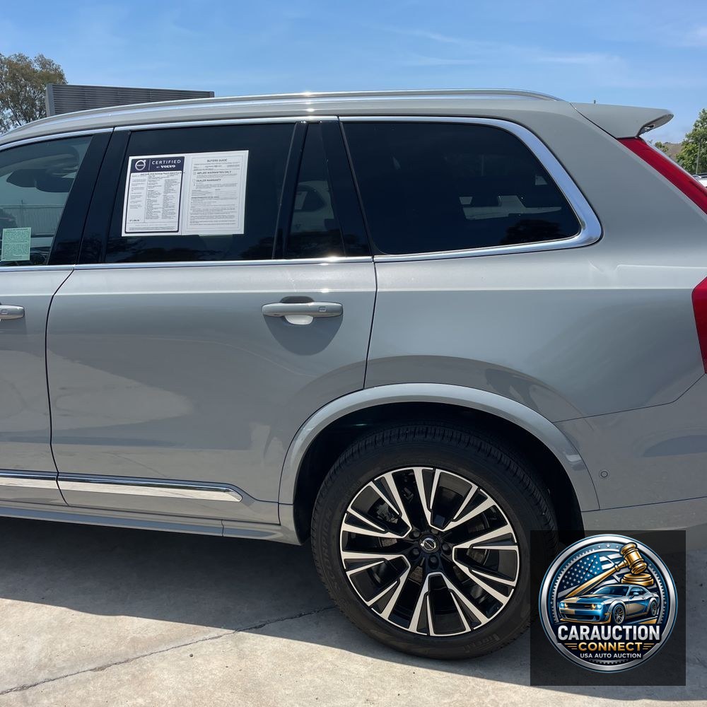 2024 Volvo XC90 T8 - Plus PHEV