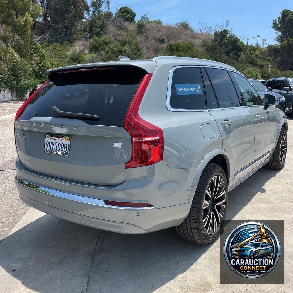 2024 Volvo XC90 T8 - Plus PHEV
