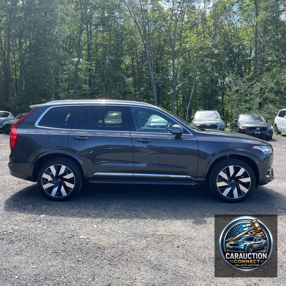 2024 Volvo XC90 T8 - Plus PHEV
