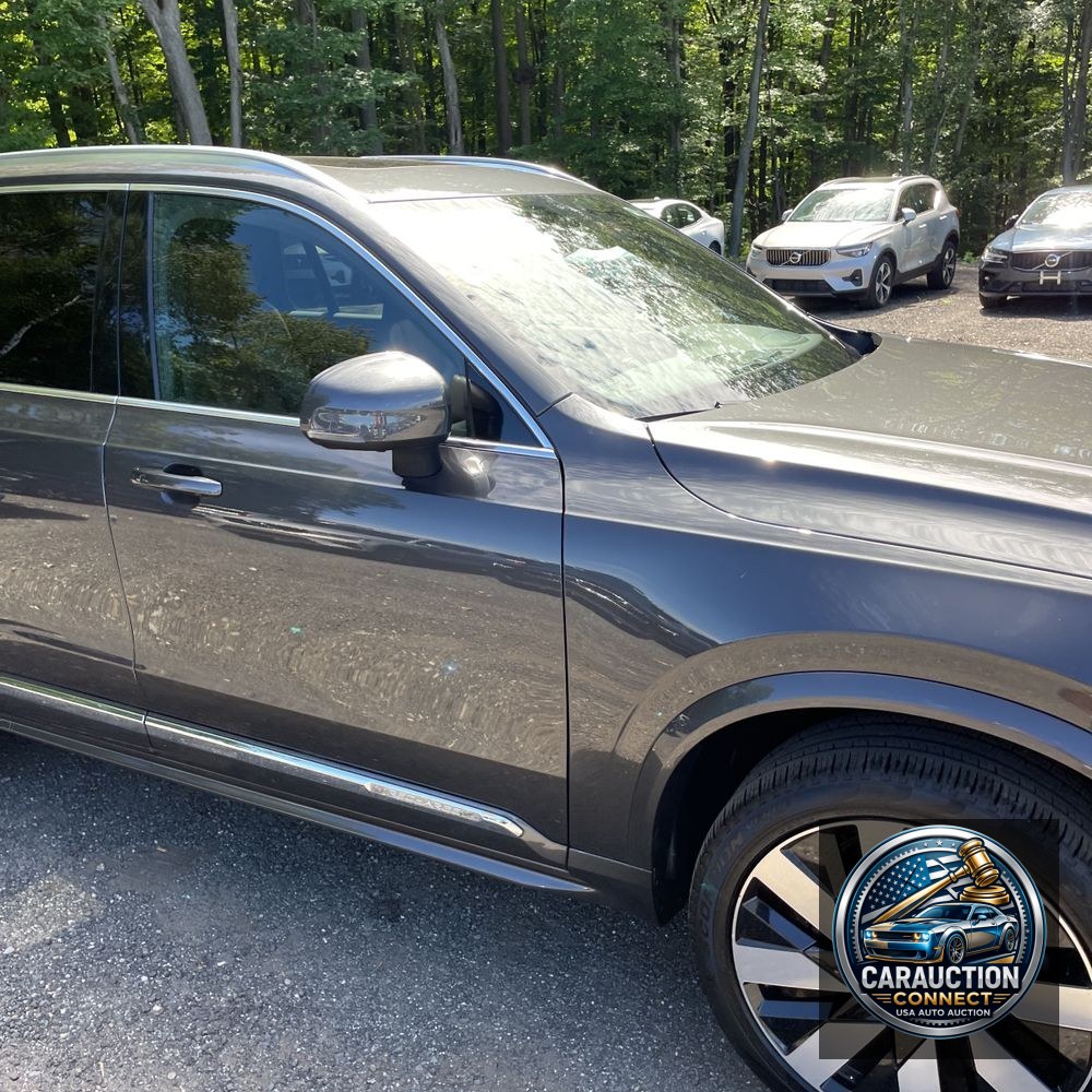 2024 Volvo XC90 T8 - Plus PHEV