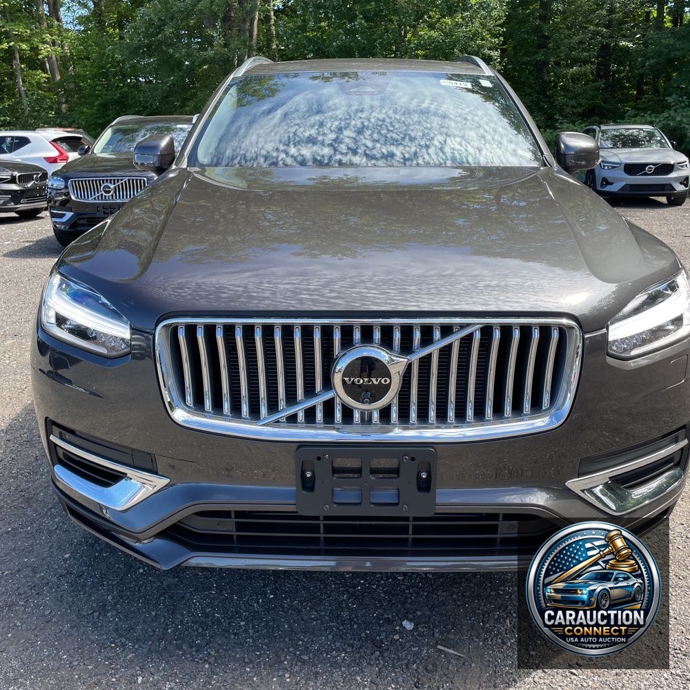 2024 Volvo XC90 T8 - Plus PHEV