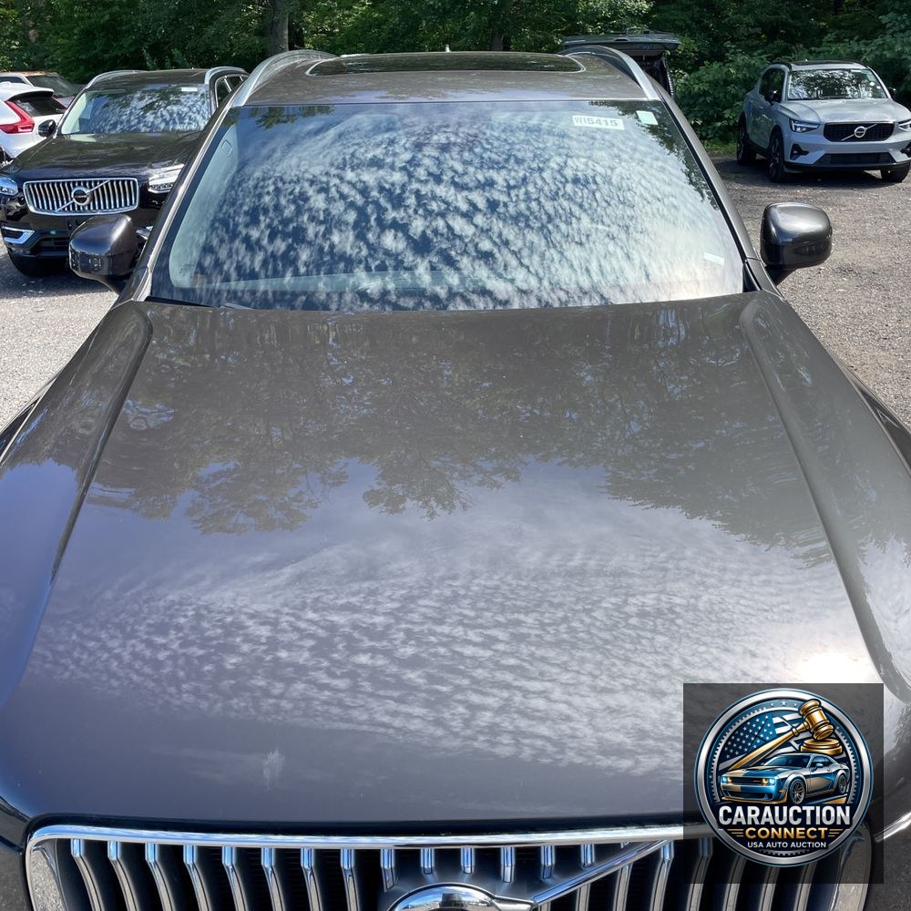 2024 Volvo XC90 T8 - Plus PHEV