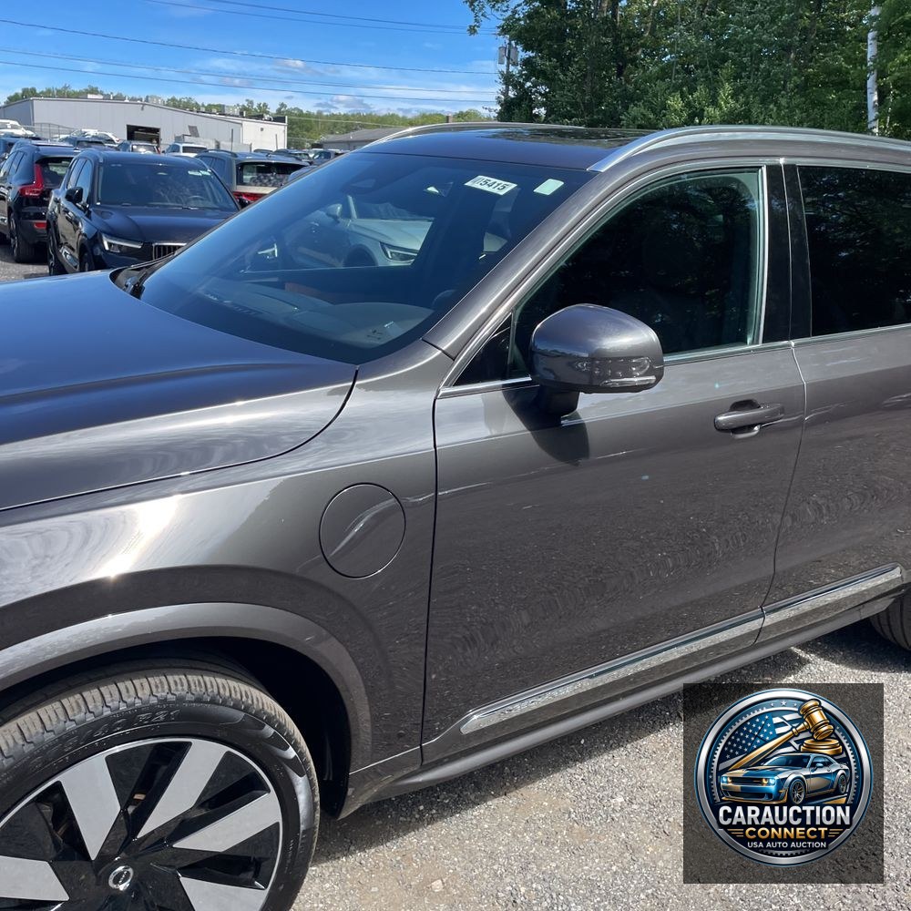 2024 Volvo XC90 T8 - Plus PHEV