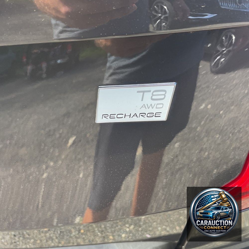 2024 Volvo XC90 T8 - Plus PHEV
