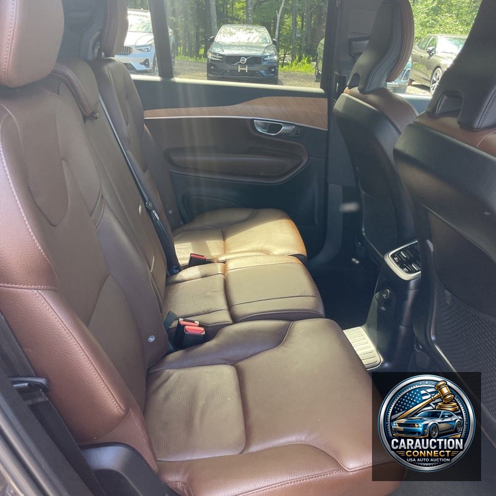 2024 Volvo XC90 T8 - Plus PHEV