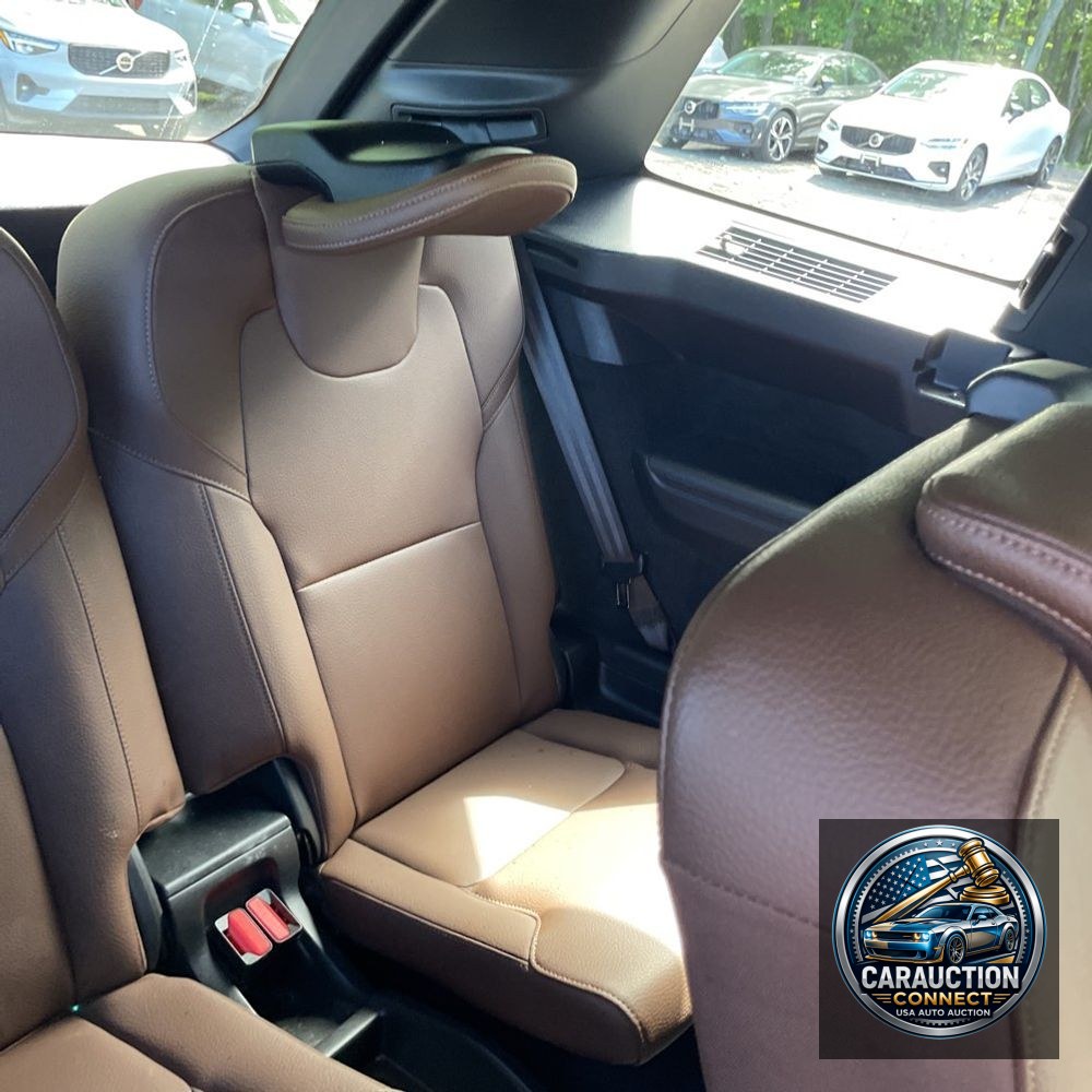 2024 Volvo XC90 T8 - Plus PHEV